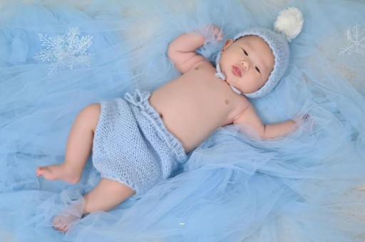 沙河宝宝吐奶黄色